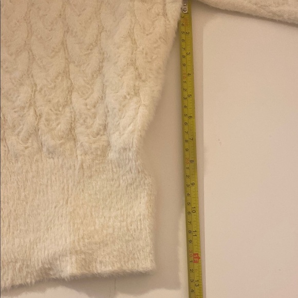 Gilli Women's Ivory/Cream Cable Knit Angora-Look Sweater - Picture 6 of 6